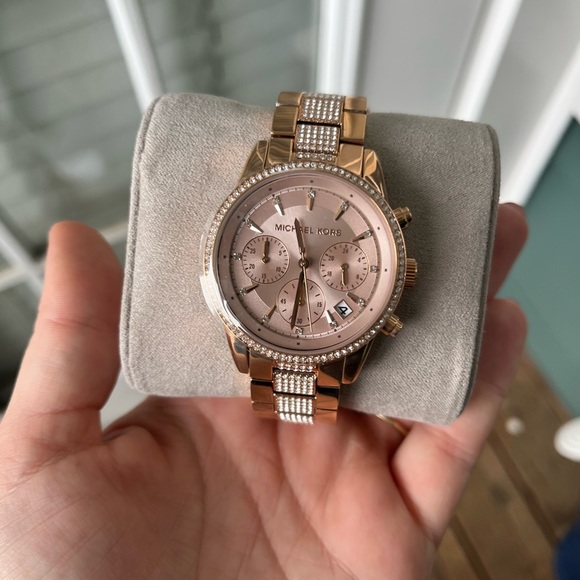 NWT Michael Kors Rose Gold Watch - Picture 8 of 10